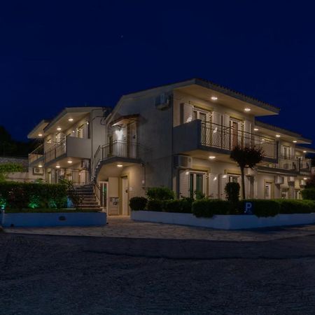 Nondas Apartments 拉瑟 外观 照片